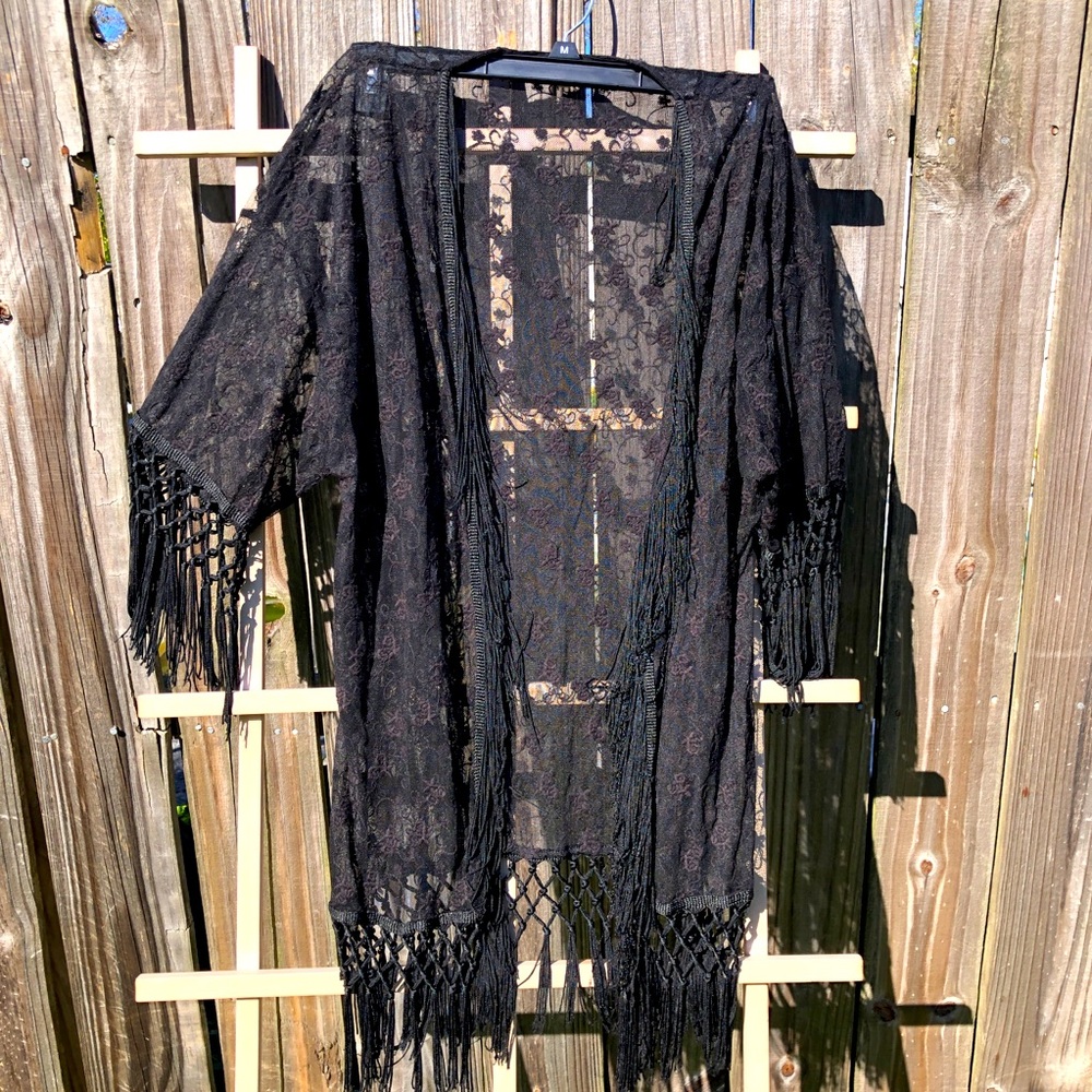 Monteau Black Lace and Fringe Kimono/Coverup Women’s Size M